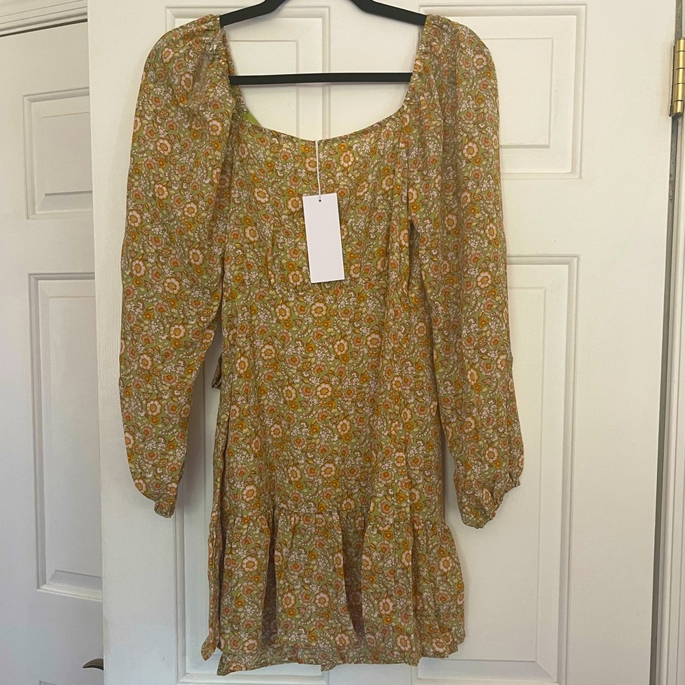NWT Lush Floral Long Sleeve Wrap Dress - Picture 2 of 2